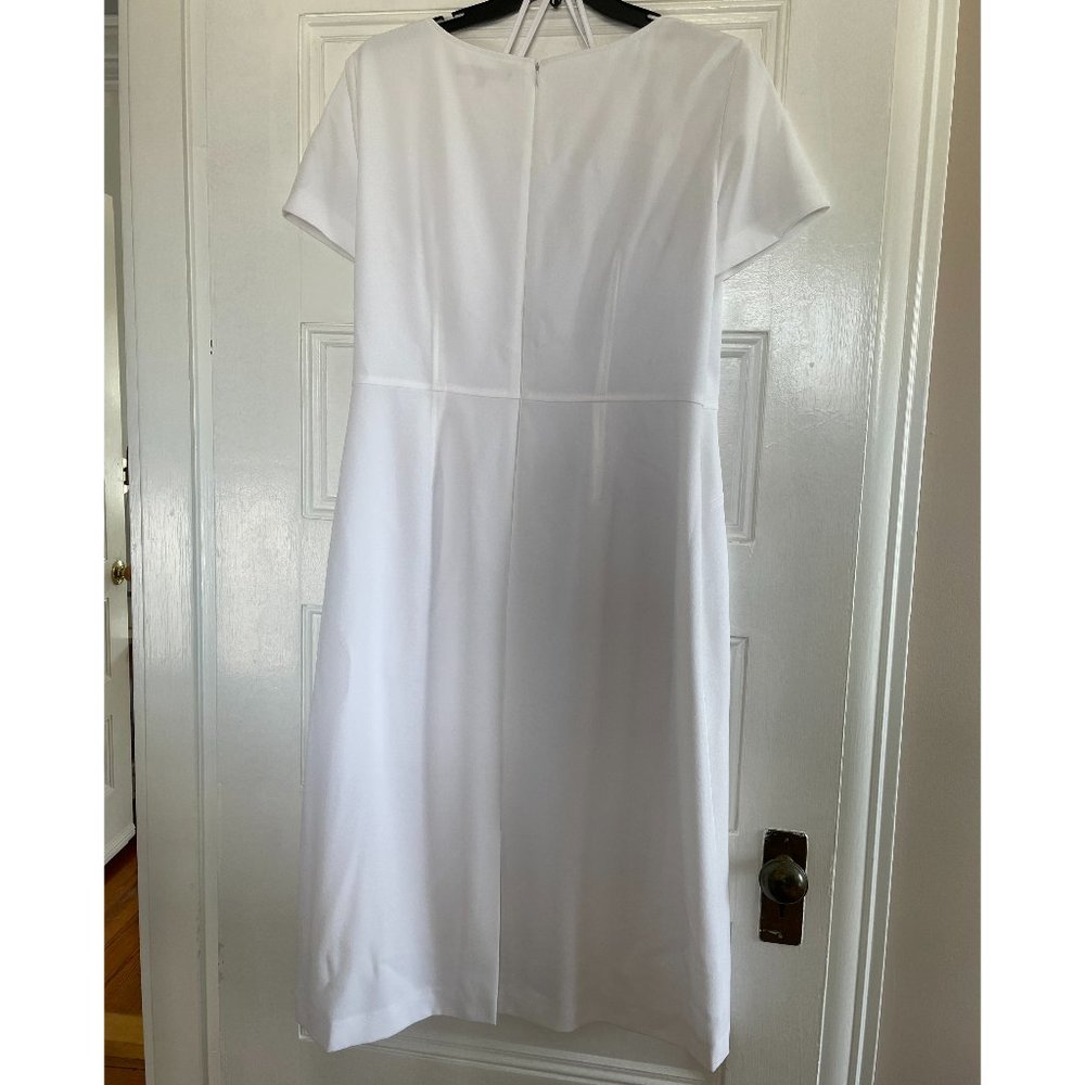 Preston & York Isabel, White Keyhole Neck Short Sleeve Sheath Dress
